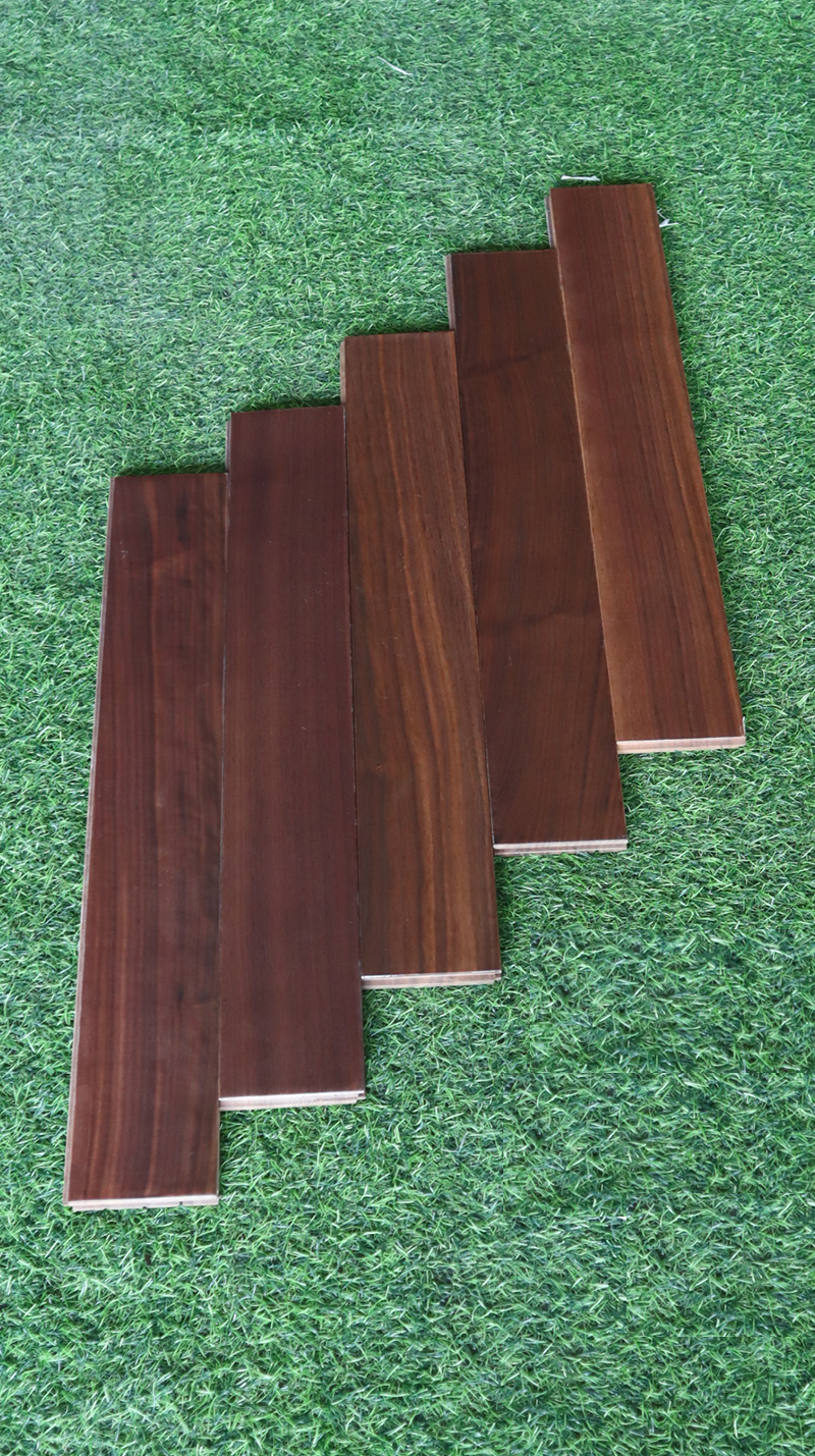 Ván Sàn Engineer Chiu Liu